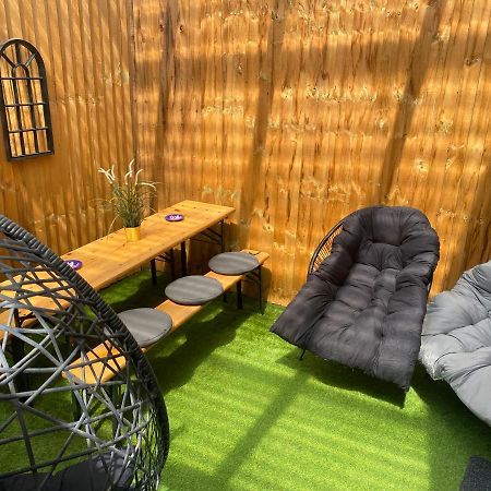 3 Double Bed Brittania Styled Central Home Near Lfc Sleeps 6 With Free Business Super Fast Fibre Broadband Liverpool Ngoại thất bức ảnh