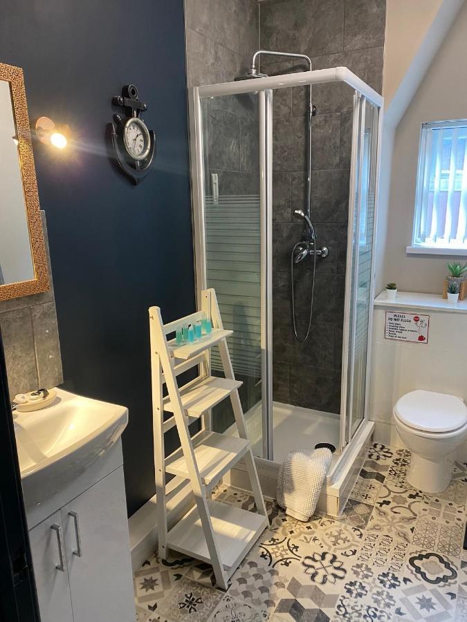 3 Double Bed Brittania Styled Central Home Near Lfc Sleeps 6 With Free Business Super Fast Fibre Broadband Liverpool Ngoại thất bức ảnh